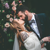 Florist and plant-based business ideas for free spirits, neurodivergent creatives, and soft life seekers. Design floral arrangements, curate gardens, or build a mindful flower brand from home. Great path for introverts who love nature and peace.