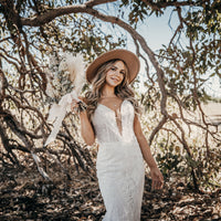 Spray tanning as a small biz idea for ADHD creatives, empaths, and introverts who love hands-on work, flexible hours, and helping others feel confident. Perfect for soul-led beauty pros craving autonomy and creative expression.